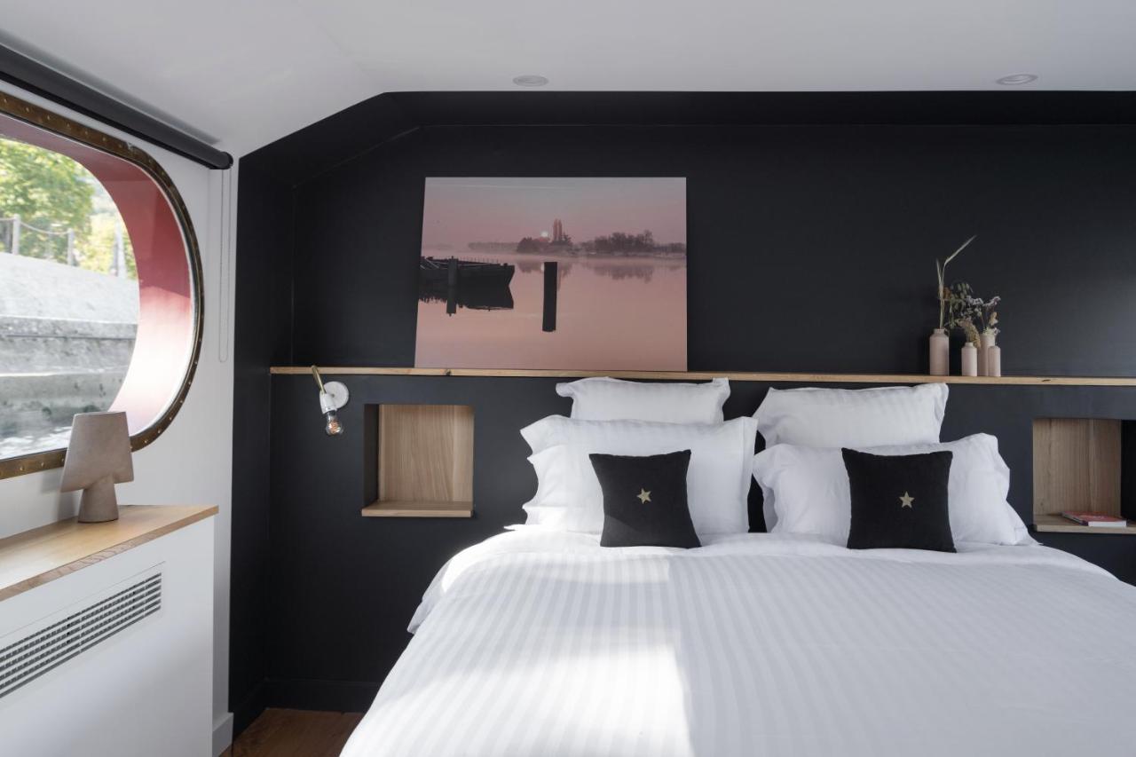 Отель La Peniche - Bed And Bicycle - Tournon Экстерьер фото