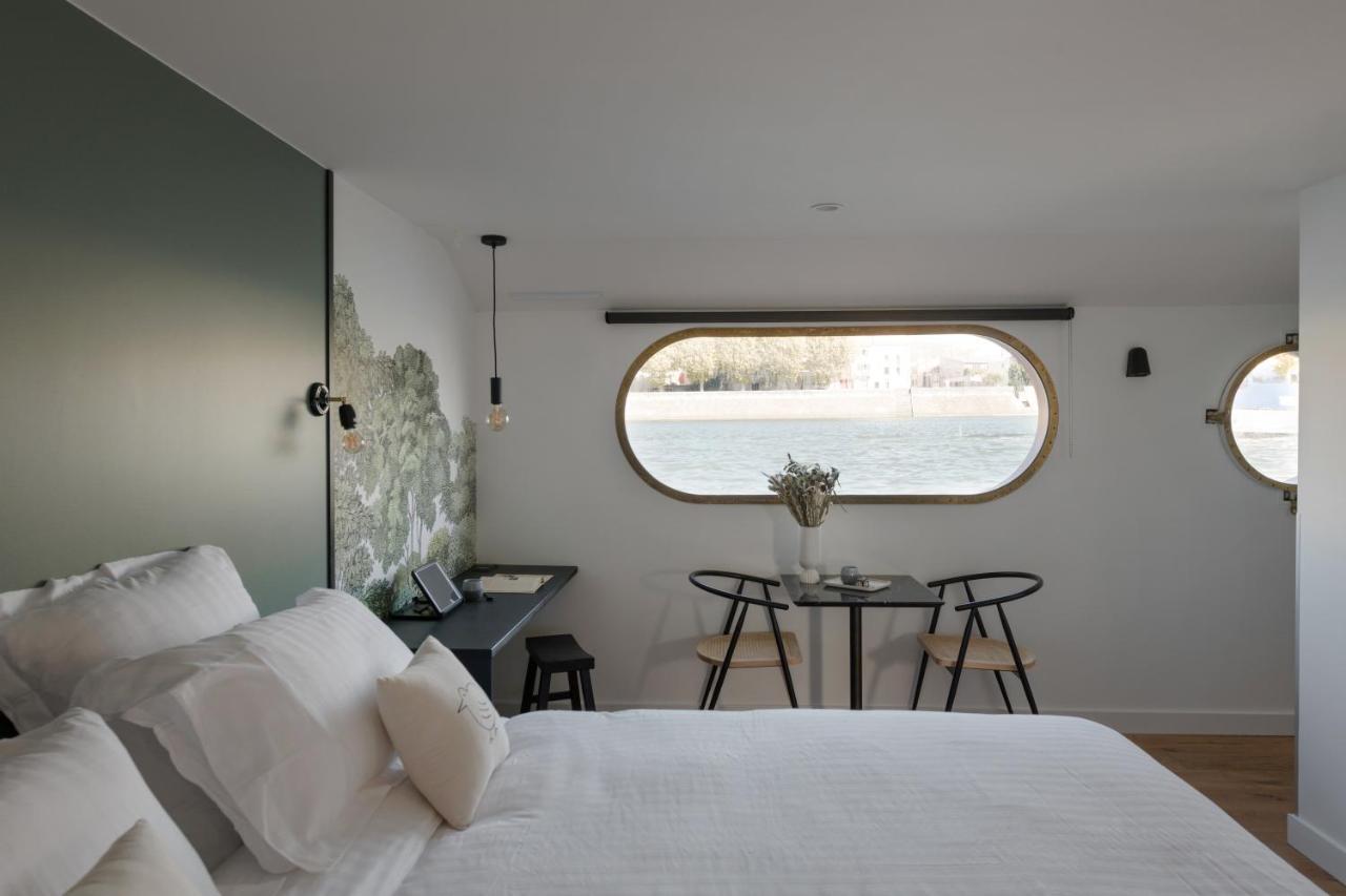 Отель La Peniche - Bed And Bicycle - Tournon Экстерьер фото